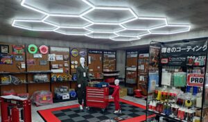 ガレージの雰囲気でお買い物